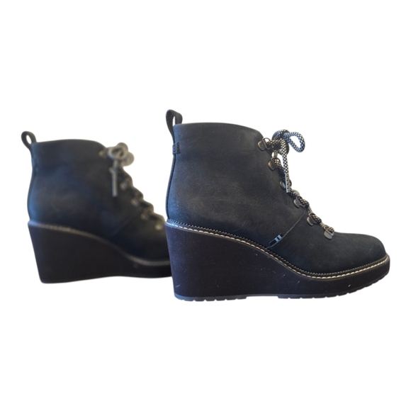 Toms Melrose Wedge Lug Sole Black Suede Lace Up Boots 7W - Picture 6 of 8